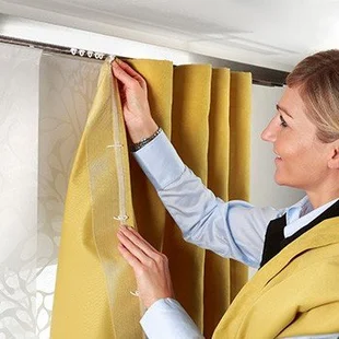 Kombination von Gardine und Fläche - Decor-Union Service 051a professionelles aufhängen von Flächenvorhängen, Schiebegardinen und Gardinen, durch eine Raumausstatterin