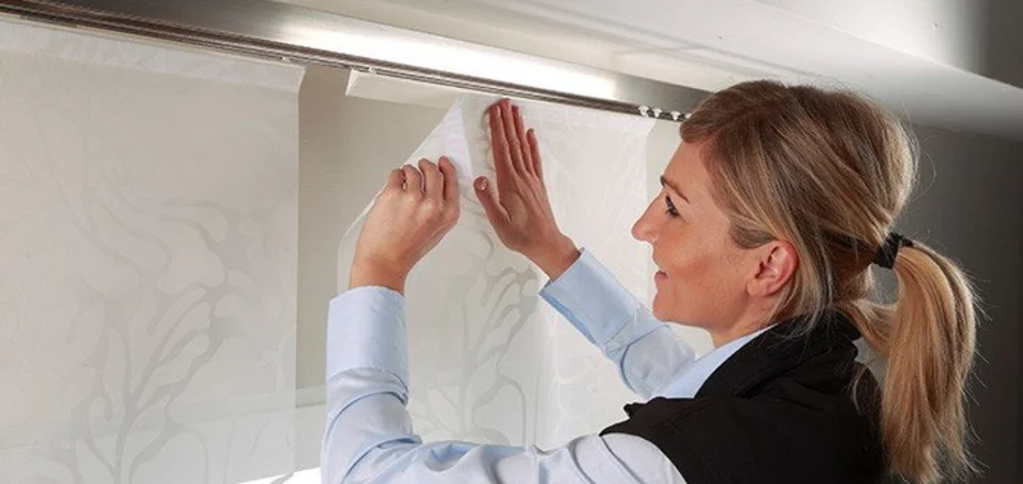 Flächenvorhänge - Decor-Union Service 050 professionelles aufhängen von Flächenvorhängen, Schiebegardinen, durch eine Raumausstatterin